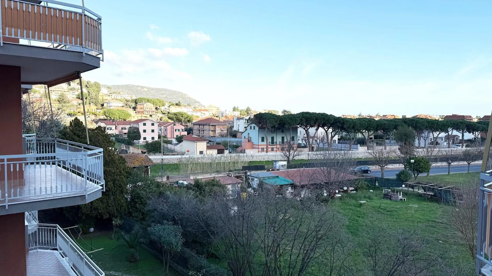 14 Minuti Da Mare E Centro - Relax E Vista Aperta Apartment Pietra Ligure Italy